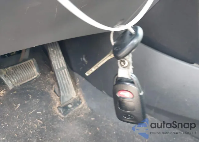 KMHDH4AE6CU332853: 41553092