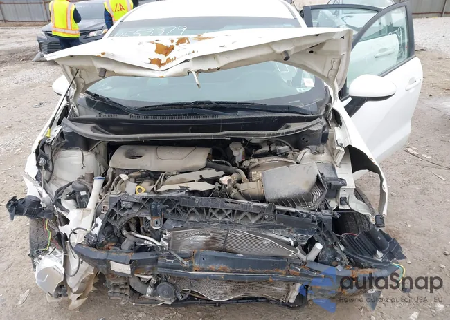 KNADM4A31G6557767: 41553979