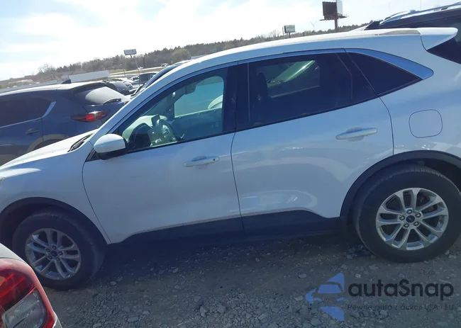 1FMCU9G61LUC57175: 41558881