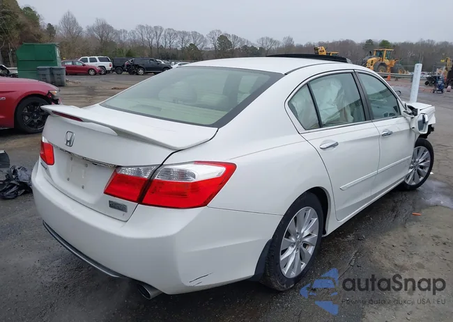 1HGCR2F74EA081932: 41560943