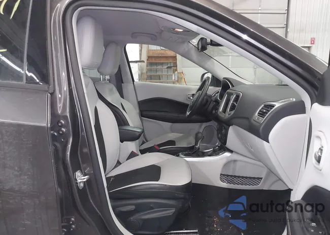 3C4NJDBBXKT665843: 41561291