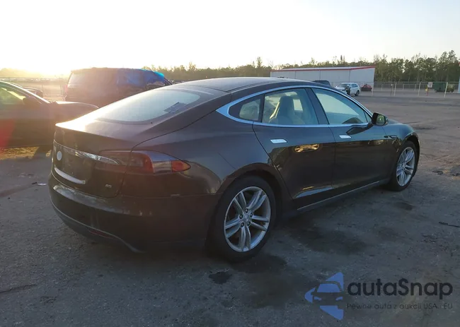 5YJSA1H19EFP51406: 41561395