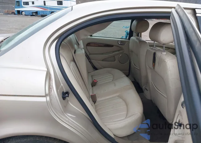 SAJEA51D73XD42031: 41562914