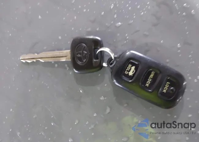 4T1BE32K26U748711: 41562937