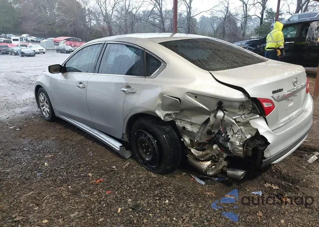 1N4AL3AP1GC241525: 41565656