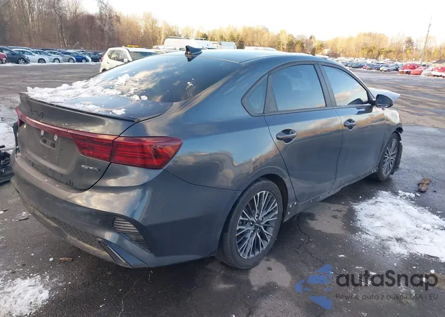 3KPF54AD3PE520859: 41567939