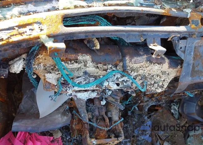 JT3VN66W8K0028545: 41569543