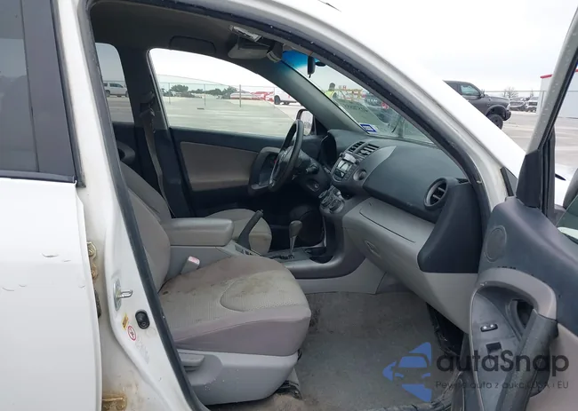 JTMZD33V586061129: 41570885