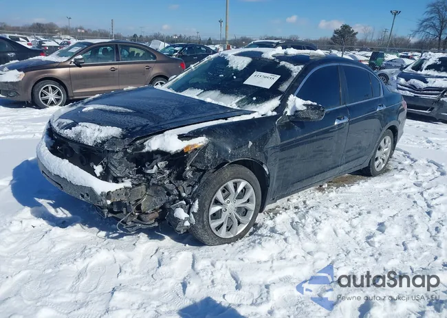 1HGCP3F73AA026541: 41570955