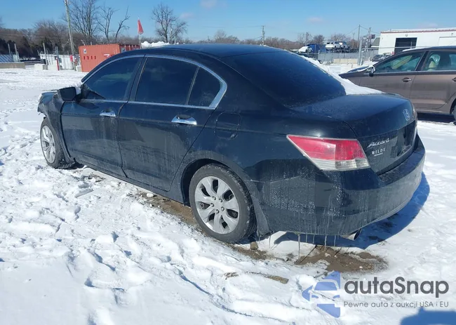 1HGCP3F73AA026541: 41570955