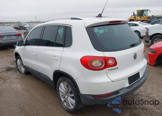 WVGAV7AX4BW513998: 41571485