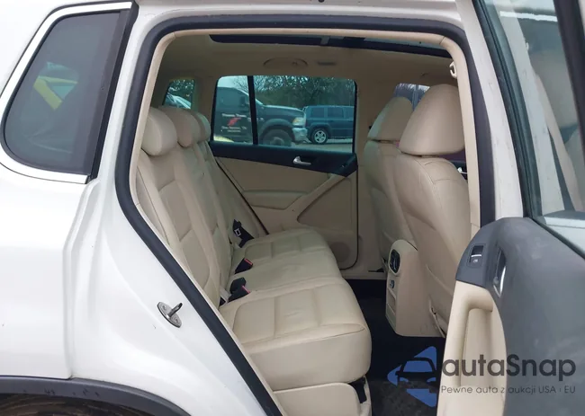 WVGAV7AX4BW513998: 41571485