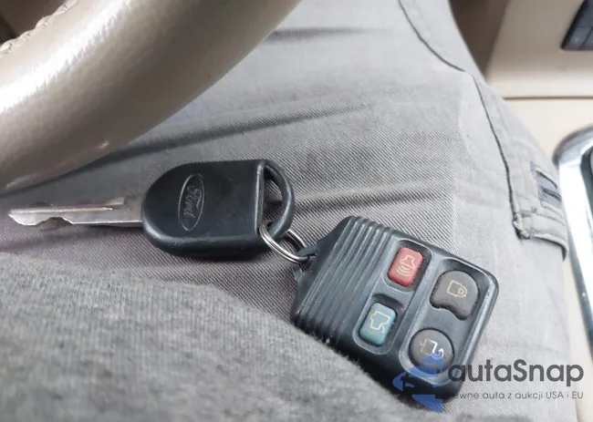 1FMEU65EX8UA65665: 41573015