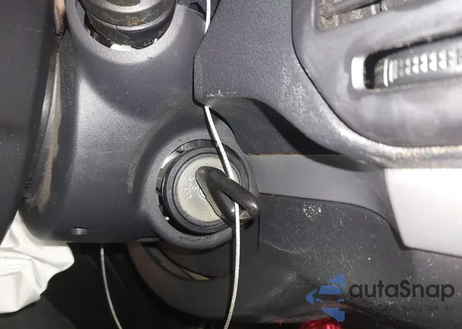 3N1AB6AP4BL674223: 41574942