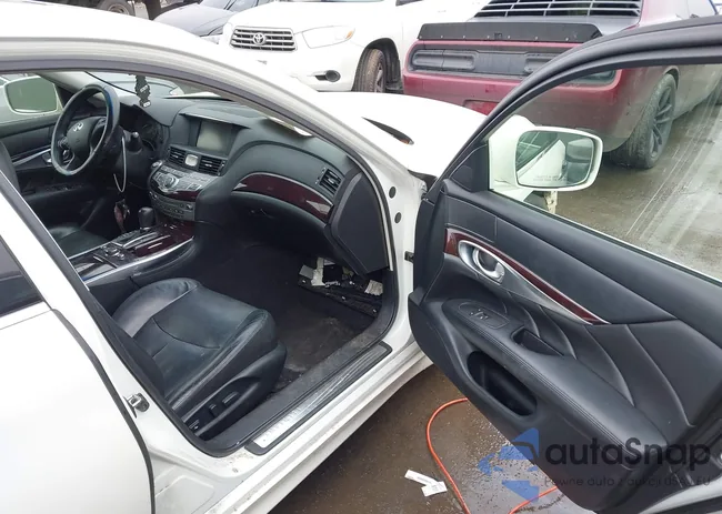 JN1BY1AP2DM511813: 41577968