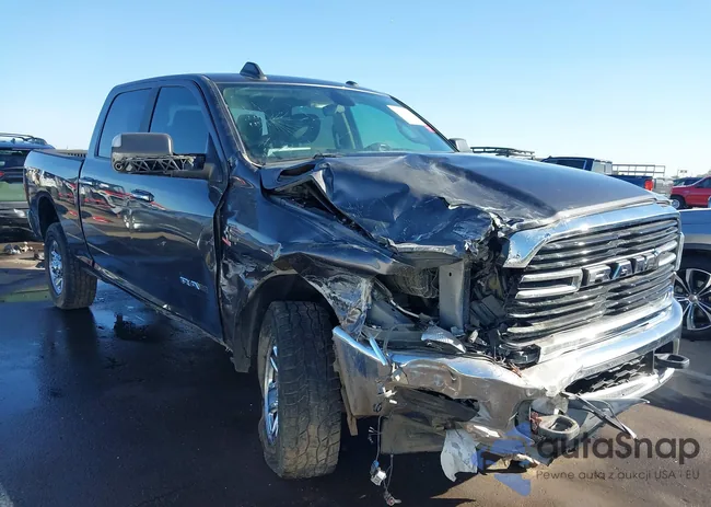 3C6UR5DL3KG519364: 41582163