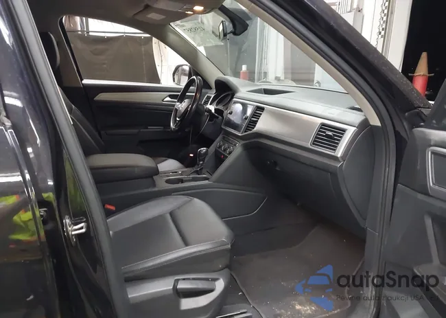 1V2DP2CA3KC573570: 41582857