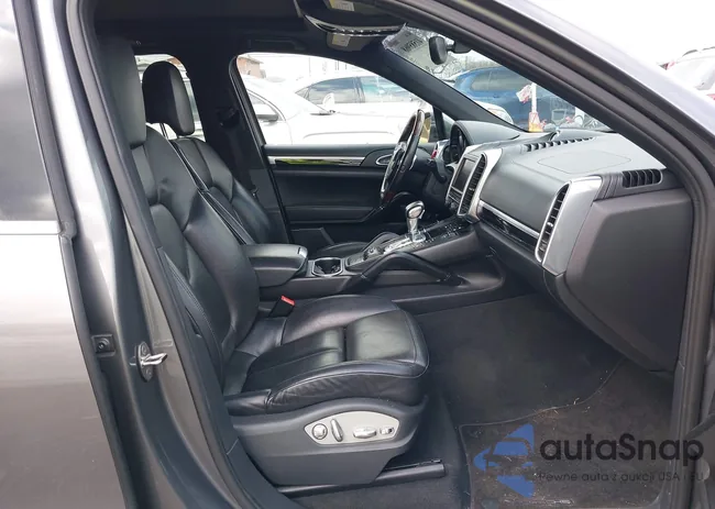 WP1AB2A2XCLA44387: 41585968