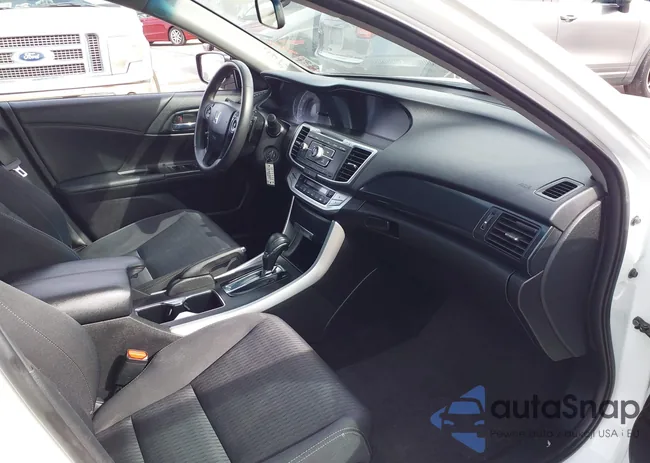 1HGCR2F5XEA282944: 41588333