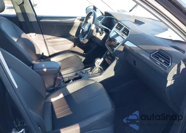 3VV2B7AX4NM036657: 41591503