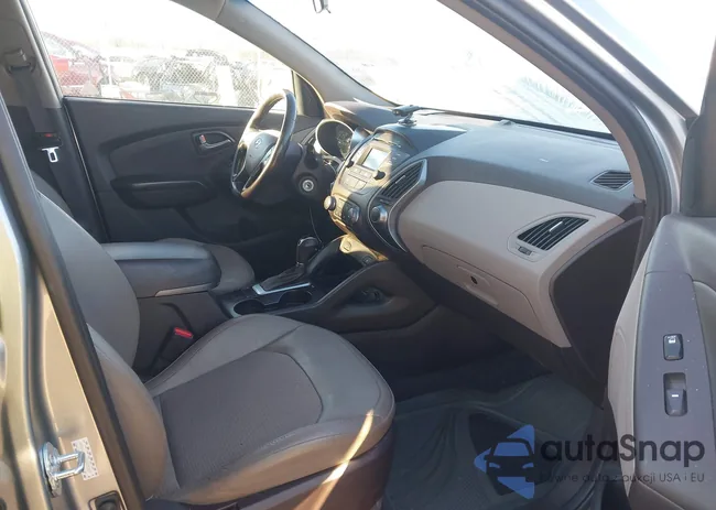 KM8JU3AG4FU073309: 41592756