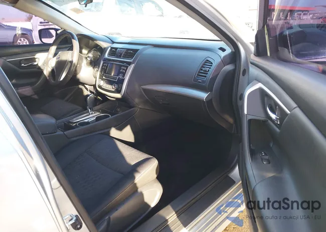 1N4AL3AP5JC163449: 41592884