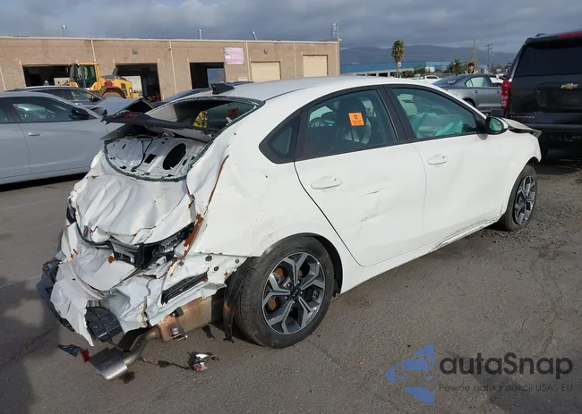 3KPF24AD4ME309092: 41593660