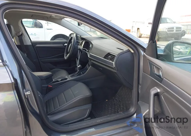 3VW7M7BU0RM066857: 41595002