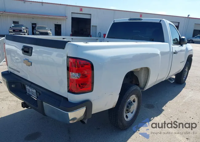 1GCHC44K09E103223: 41596773