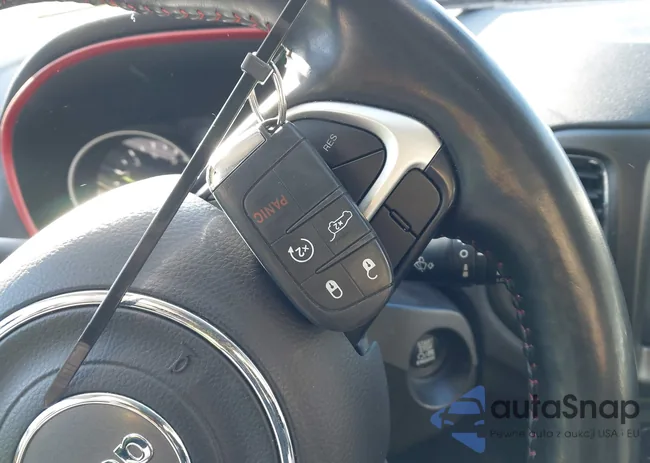 3C4NJDDB9JT366582: 41596271