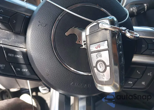 1FA6P8CF5F5301580: 41598111