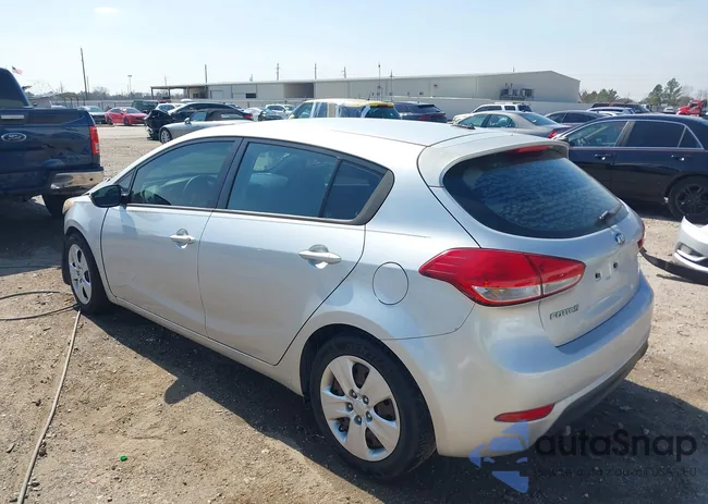 KNAFK5A88G5524416: 41597416