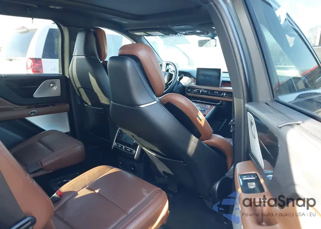 5LM5J7WC1MGL09107: 41599910