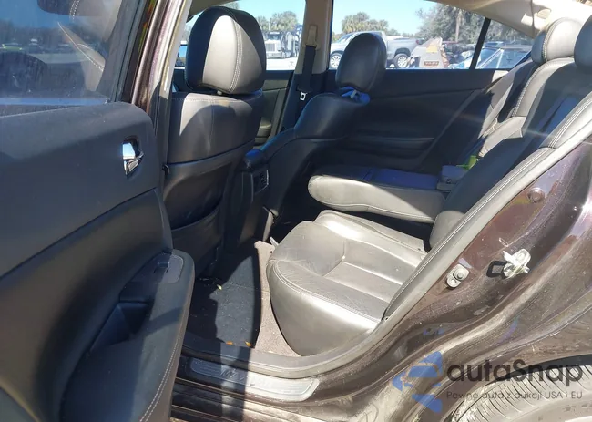 1N4AA5AP4EC446903: 41600101