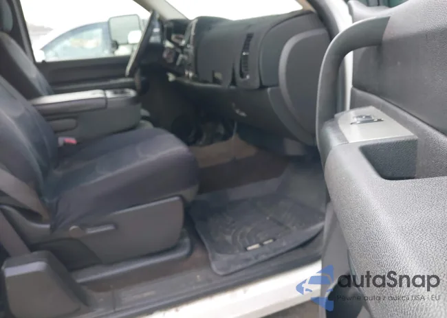 1GCEC19J28Z328624: 41600787