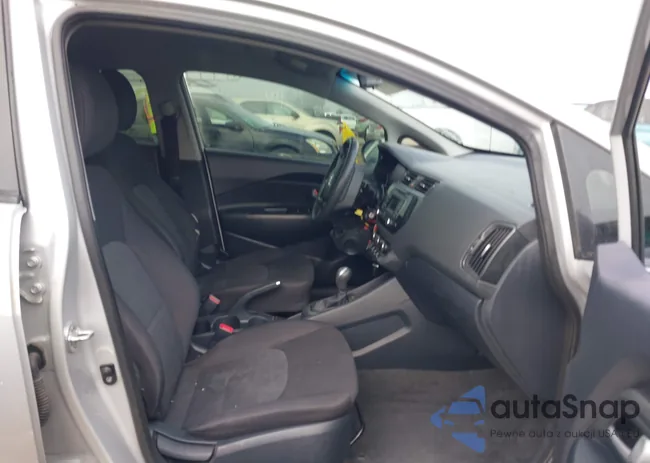 KNADM4A35G6589685: 41601211