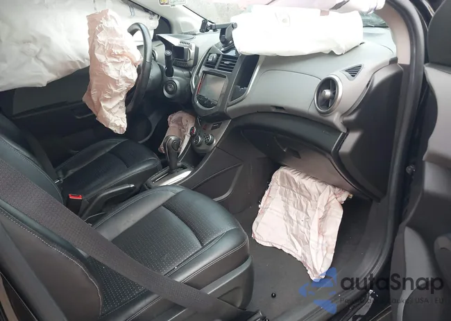 1G1JE5SB0G4144533: 41600547