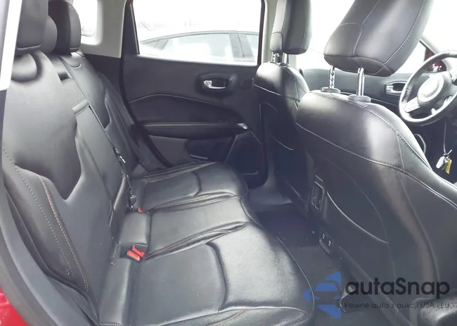 3C4NJDCBXJT360386: 41602916