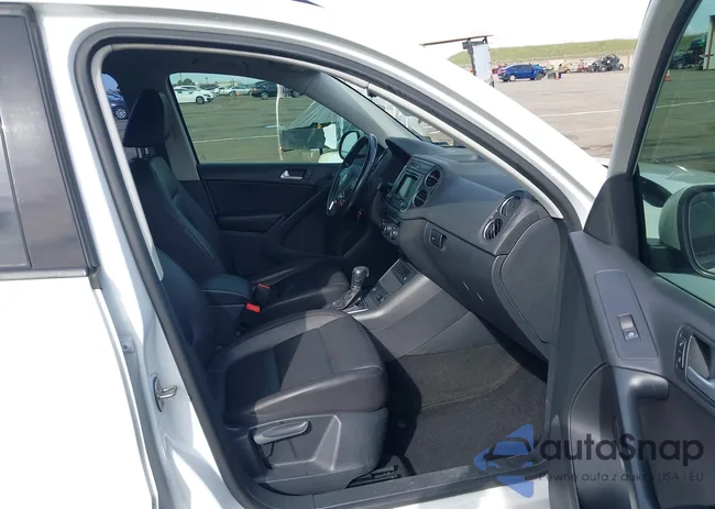 WVGAV7AX0GW528750: 41604934