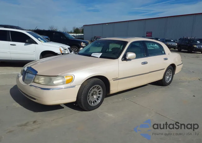 1LNFM83W8WY733464: 41605211