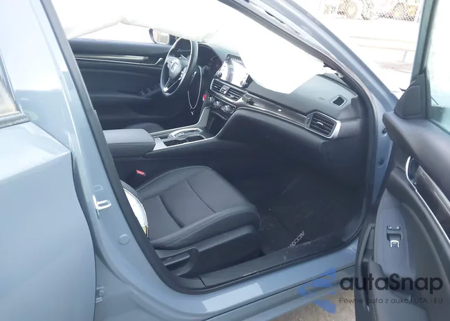 1HGCV2F33NA025490: 41607040