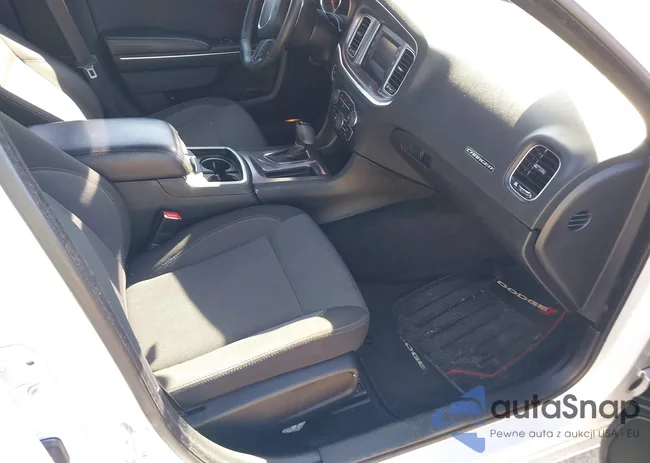 2C3CDXBG8FH716920: 41608077