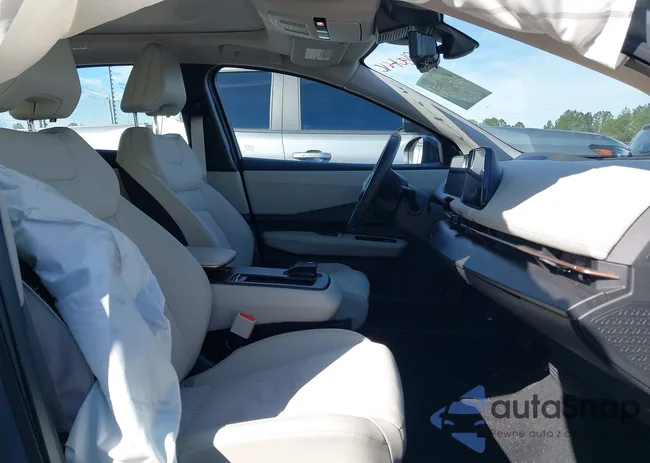 JN1DF0BB4PM703637: 41608652