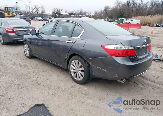 1HGCR3F8XDA005712: 41610426