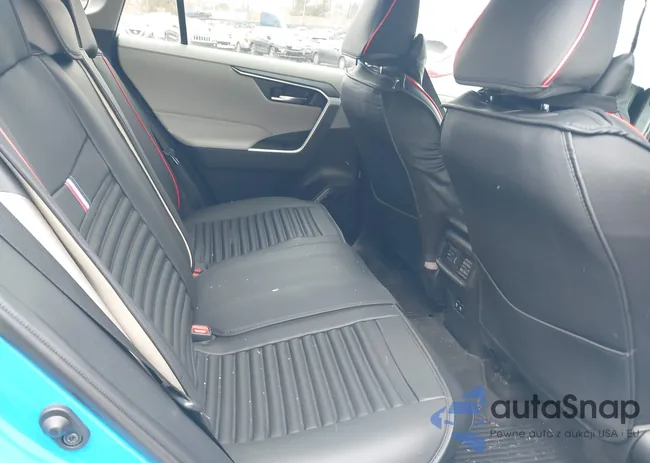 2T3RWRFV2LW077305: 41611806