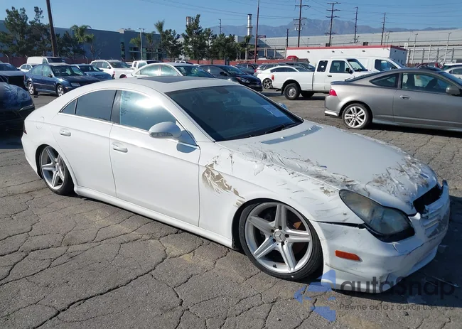 WDDDJ72X48A135575: 41612478