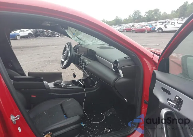 WDD3G4FB3KW023741: 41613835