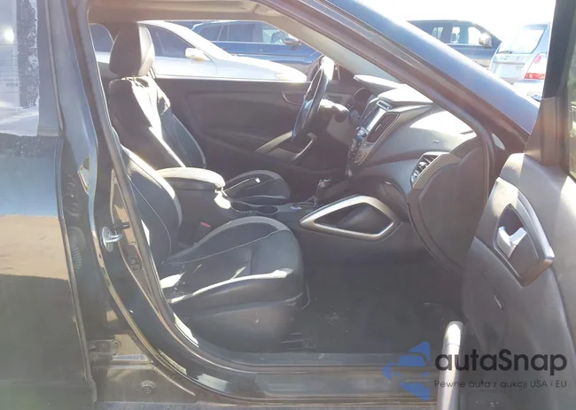 KMHTC6AE0FU235058: 41615731