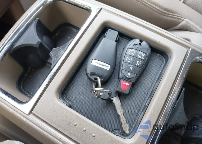 2C4RC1CG2DR747513: 41617099