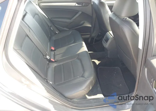 1VWAT7A3XFC057484: 41617931